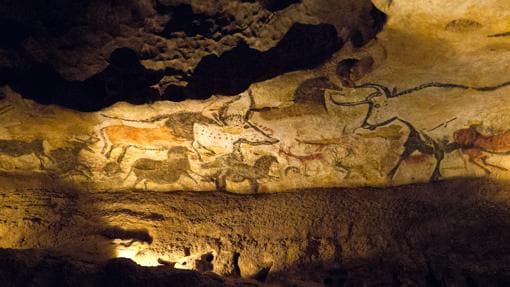 Réplica de la Cueva de Lascaux, situada a 200 metros de la original