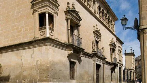 Diez impresionantes palacios habitados en España que se pueden visitar