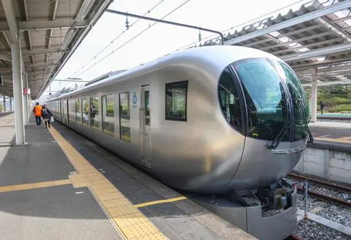 Así es el tren del futuro que recorre Japón