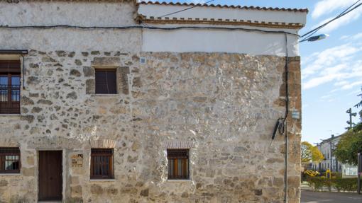 Fachada del hotel rural de Emina