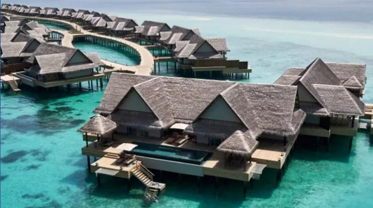 Villas sobre el agua del complejo hotelero Joali Maldivas