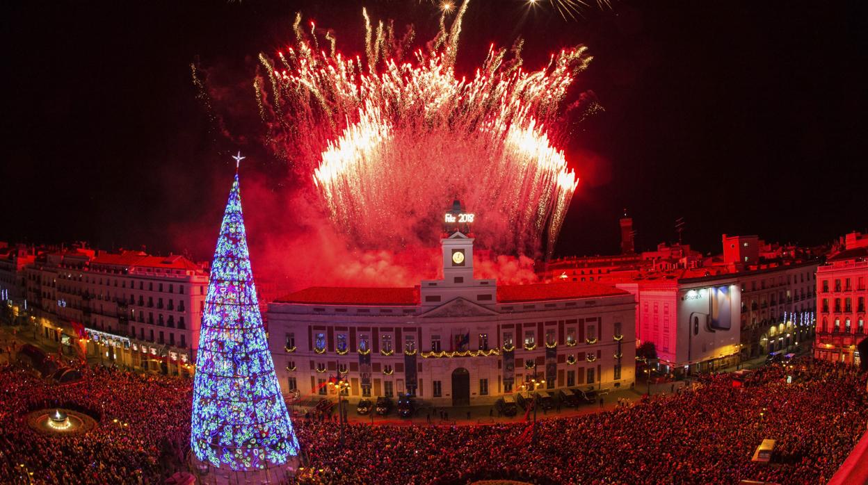 Una imagen de la Puerta del Sol, en madrid, en plena celebración de Año Nuevo