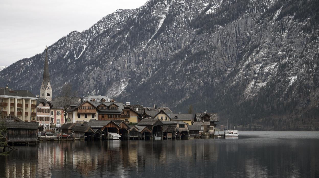 Vista de Hallstatt, junto al lago del mismo nombre