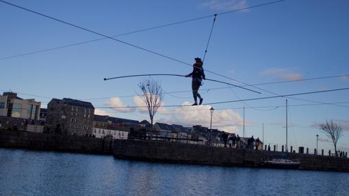 Una actividad circense dentro de los actos de Galway, capital cultural 2020