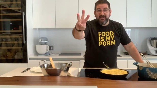 Cómo hacer la tortilla de patatas perfecta: los secretos del chef Dani García