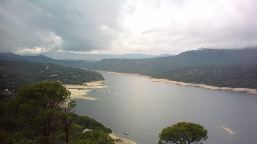 Lagos, lagunas y embalses de España para organizar unas vacaciones cercanas y baratas
