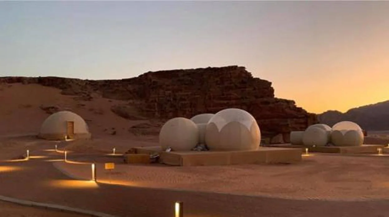 Dormir en el desierto o sobre una antigua ciudad romana, ocho hoteles nada  convencionales