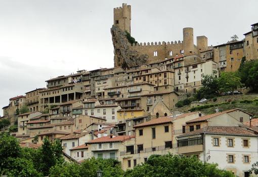 El puente medieval de Frías, el lugar donde se cobraban los tributos