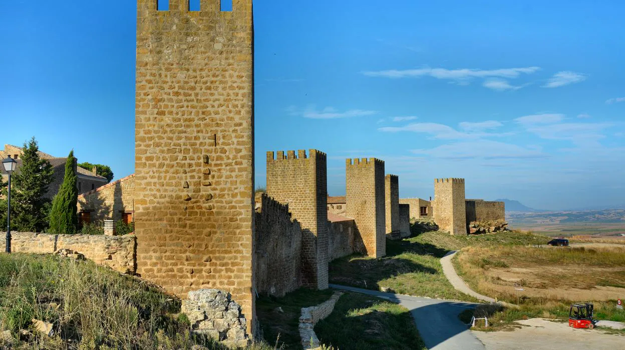 Las murallas de Artajona, en Navarra
