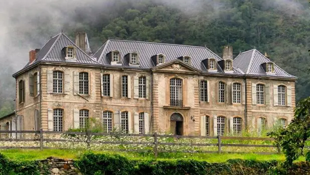 La historia del castillo francés del «rey de los Pirineos» que sobrevive gracias al Marketplace