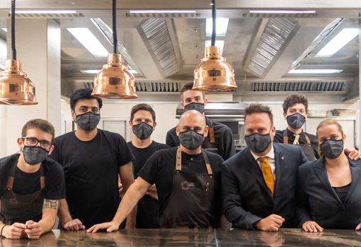 El equipo de Cinc Sentits, con Jordi Artal, fotografiados el pasado mes de junio