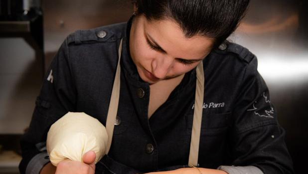 Esta es la única mujer entre las nuevas estrellas Michelin en España