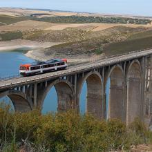 Viaducto Martín Gil sobre el embalse de Ricobayo (río Esla)