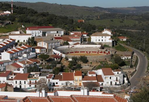 La plaza de toros de El Castillo de las Guardas tiene una solera especial