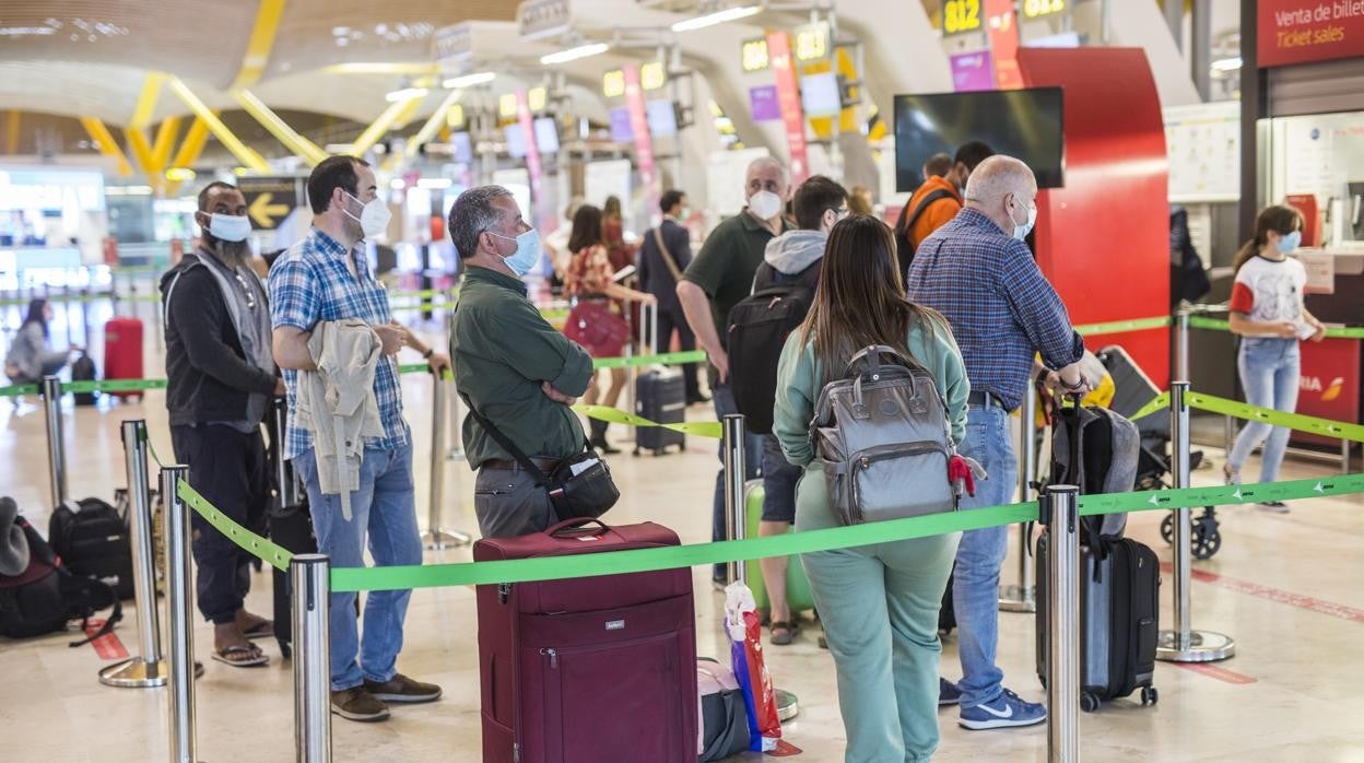 España empieza a recibir a turistas internacionales vacunados