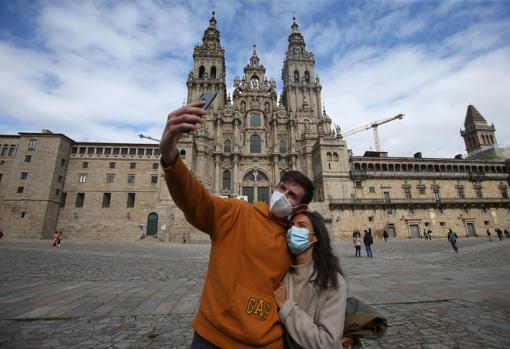 Una imagen de la catedral de Santiago ya sin andamios, tomada en mayo