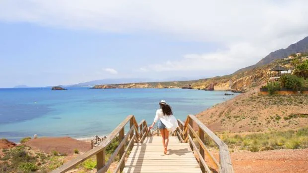 Seis experiencias en la Costa Cálida para vivir «el verano que te prometiste»