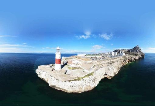 Vista aérea del Peñón y de su faro que nos ofrece otra perspectiva de Gibraltar