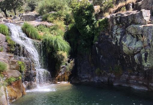 Imagen del charco El Trabuquete, Guijo de Santa Bárbara