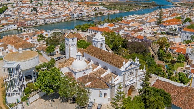 Cinco bonitos pueblos costeros del Algarve para terminar el verano