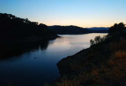 Puesta de sol desde el la Vía Verde de El Ronquillo