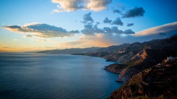 Los cuatro acantilados más impresionantes de la costa andaluza