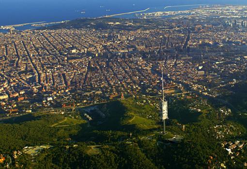 Desde la Torre de Collserola se puede ver la ciudad entera