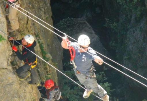 Las vías ferratas más impresionantes de Andalucía para disfrutar del deporte al aire libre