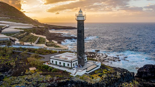 Imagen del faro Punta Cumplida, en La Palma