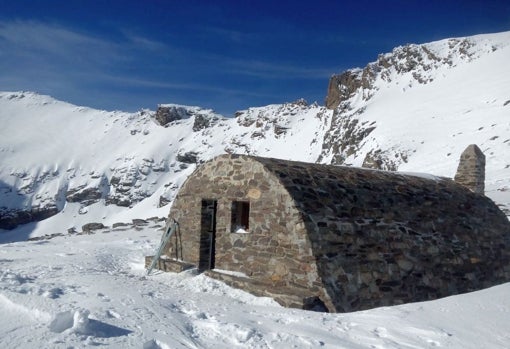 Refugio Vivac de la Caldera en Sierra Nevada