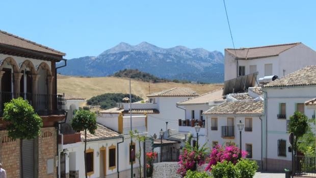 Montecorto, el precioso sonido del agua entre acequias y montañas