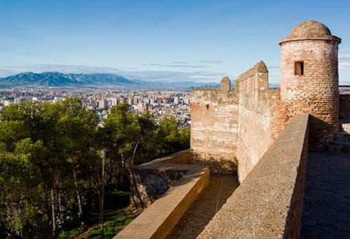 Ruta mágica y patrimonial por los castillos de Málaga