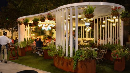 Pérgola del restaurante abQ