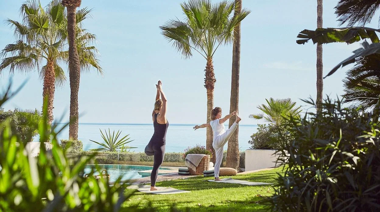 Yoga en el hotel Marbella Club