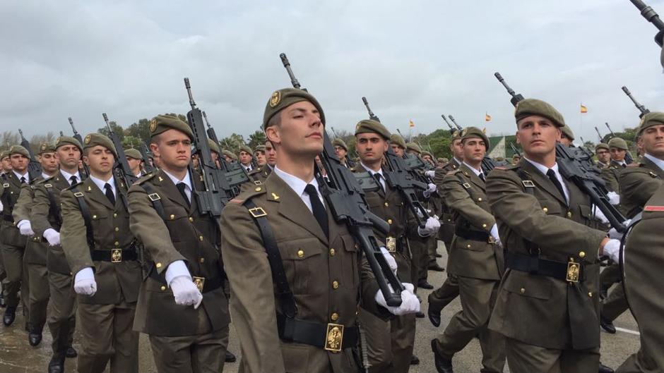 672 nuevos soldados juran bandera en Camposoto