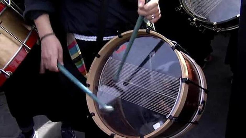 Los tambores resuenan en Hellín