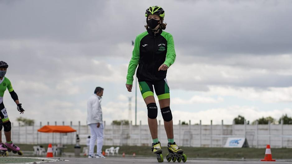 El bello gesto deportivo de una patinadora de 14 años al ser descalificada la ganadora de una final en Albacete