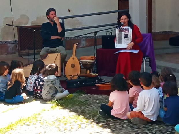 La música de Ana Alcaide y la esgrima antigua abren las Jornadas Alfonsinas del colegio San Lucas y María